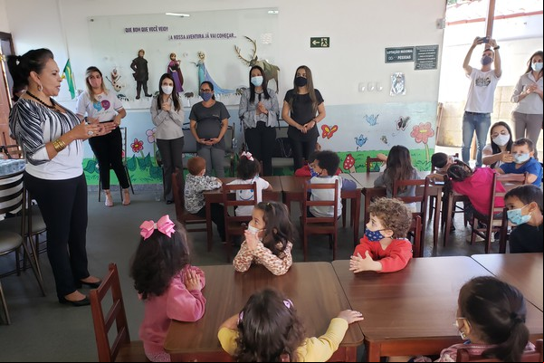 Depois de 1 ano e meio fechada, Escolinha Tia Edna comemora retomada das atividades presenciais