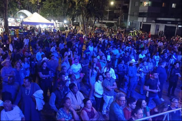 Fenapraça 2024 recebe um bom público neste domingo, último dia da festa