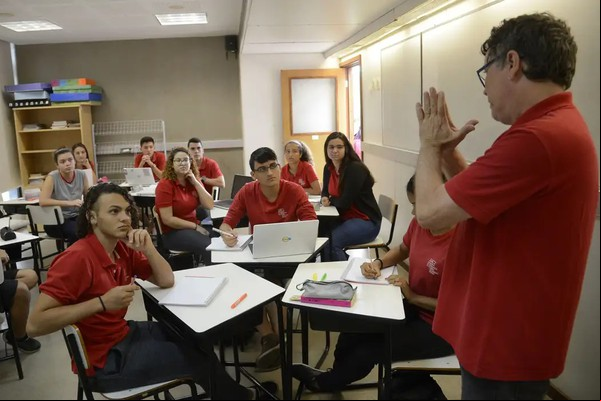 Pé-de-Meia: pagamento a estudantes começa nesta segunda-feira