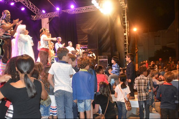 Multidão acompanha última noite de apresentações do Balaio de Arte e Cultura em Patos de Minas