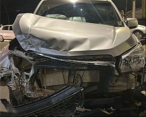 Acidente com duas caminhonetes perto do UNIPAM termina em prisão por embriaguez ao volante