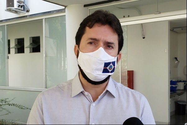 Falcão confirma proposta de retorno das aulas presenciais no município a partir de 1º de junho
