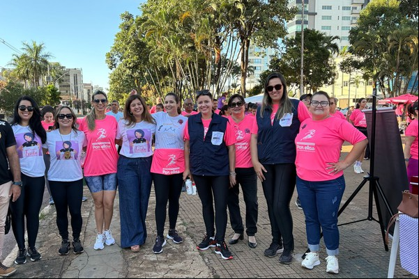 1ª Corrida e Caminhada por Elas atrai centenas de pessoas e movimenta o domingo das mulheres