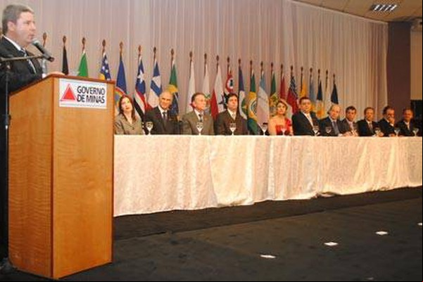 Em noite concorrida, personalidades recebem a Comenda Antônio Secundino