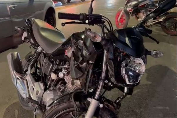 Motoboy de 18 anos fica ferido em acidente na Major Gote e é mais uma vítima do trânsito de Patos de Minas