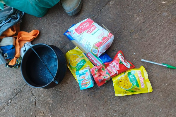 Empregado é preso por apropriação indébita de alimentos e faca do patrão em Presidente Olegário