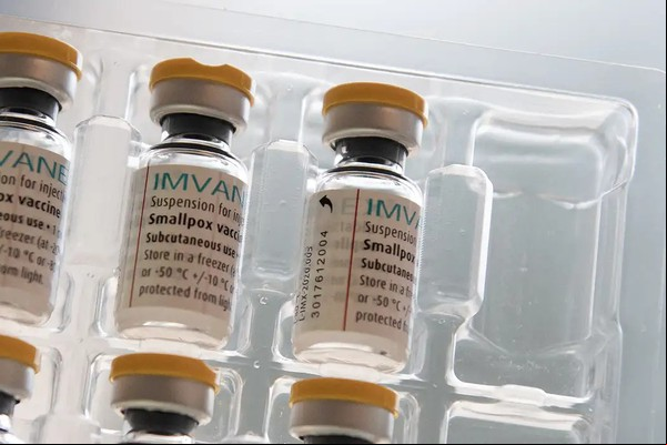 Organização Mundial da Saúde pré-qualifica primeira vacina contra mpox