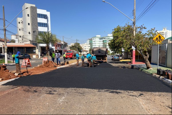 Secretaria de Trânsito interdita av. Padre Almir para construção de travessia elevada