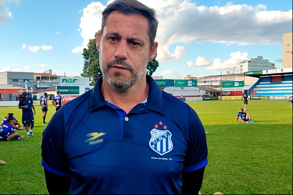 Técnico Ricardo Severo é demitido da URT; membros da comissão técnica também saíram