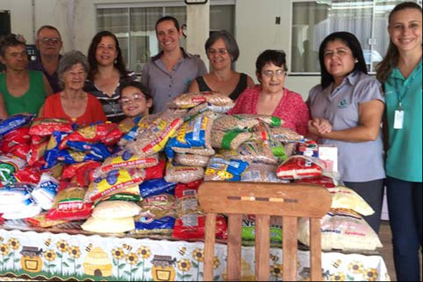 O Vera Cruz Hospital faz entrega dos alimentos da campanha ''Natal Solidário HVC''
