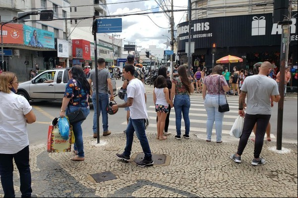 Mulher é presa em flagrante após furtar itens em loja no Centro e voltar para cometer novo crime