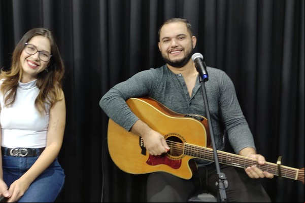 Allan e Maryana são os convidados do Contraponto desta sexta, que traz também os destaques do dia