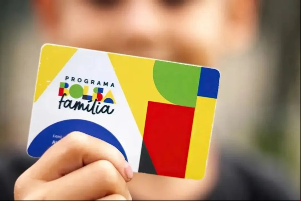 Mais de 5.900 famílias de Patos de Minas vão receber dinheiro do Bolsa Família este mês