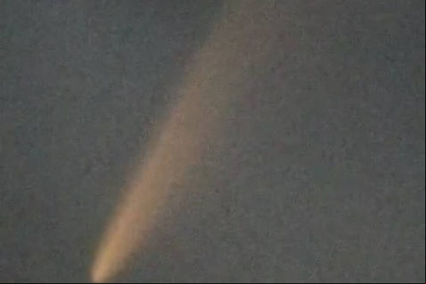 Fenômeno raro: cometa com longa cauda pode ser visto nos céus de Patos de Minas