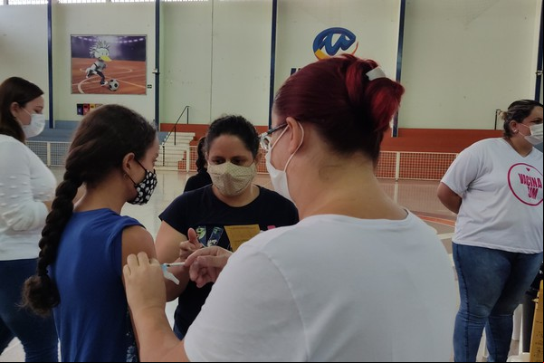 Calendário de vacinação desta semana inclui crianças de 7 anos em Patos de Minas; veja