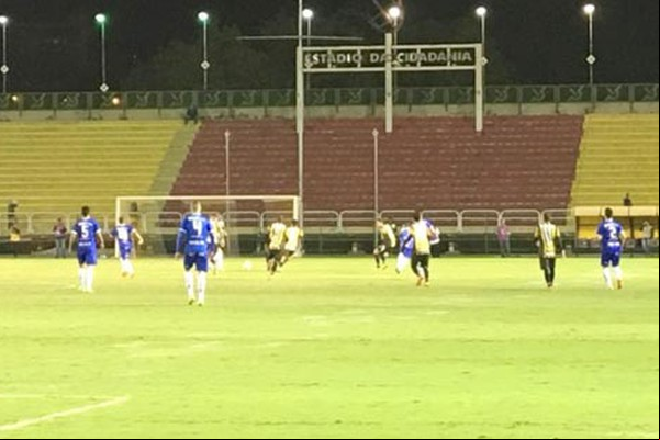 URT tem dois jogadores expulsos, perde o jogo e é eliminada do Brasileirão da Série D