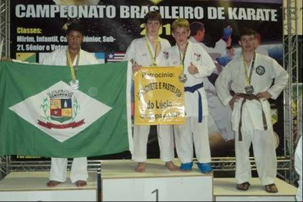 Karateca patense vai representar o Brasil em Campeonato na Bolívia