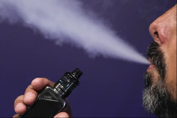 Comissão adia votação do PL que regulamenta cigarro eletrônico