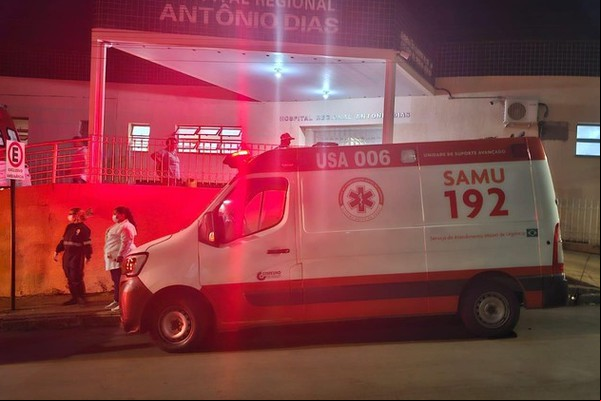 Briga em família termina com três mulheres esfaqueadas em Patos de Minas; autora fugiu