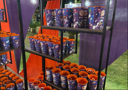 Estande do Unipam com brindes e jogos mostra que nem só de cachaça vivem os universitários; veja ao vivo