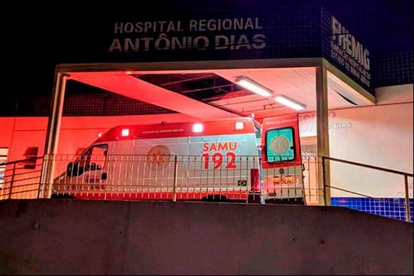 Morador é baleado no pescoço ao abrir o portão para atender chamado em Patos de Minas