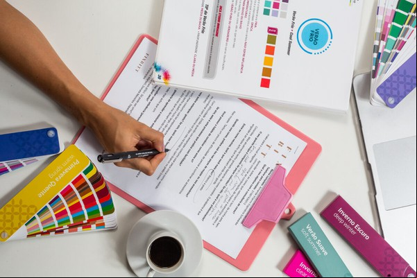 Não é mágica, mas a análise de coloração pessoal transforma sua beleza; saiba mais