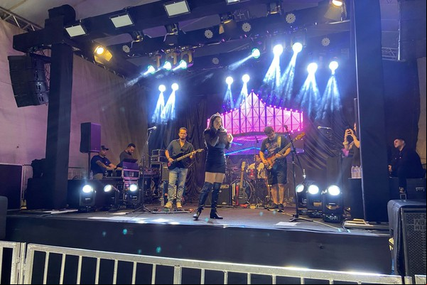 Banda Overdrive leva rock internacional para a Vila Unipam