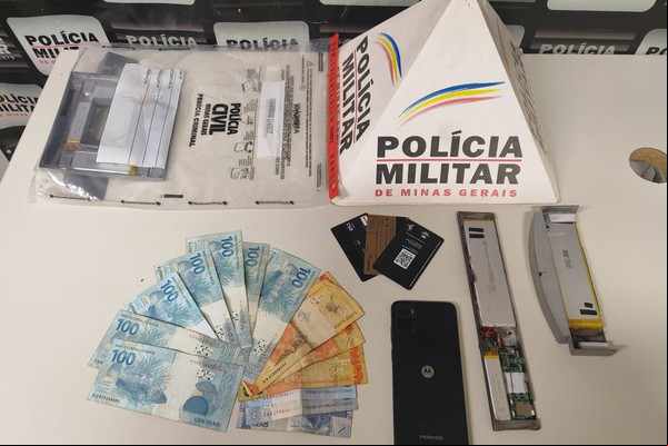 Homem é preso ao instalar equipamento em caixa eletrônico para furtar dados de clientes