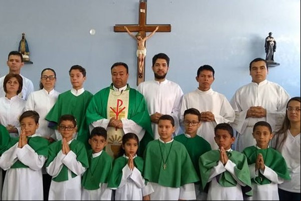 Formatura de Coroinhas destaca importância de manter a vida religiosa em Patos de Minas 