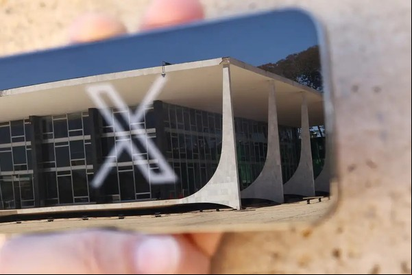 Moraes desativa conta pessoal no X um dia após cobrar multa da rede