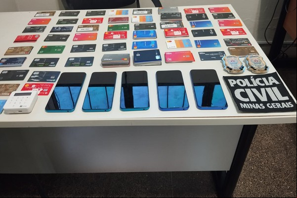 Após ameaça por dívida de R$80 mil, PC apreende 186 cartões bancários em Rio Paranaíba