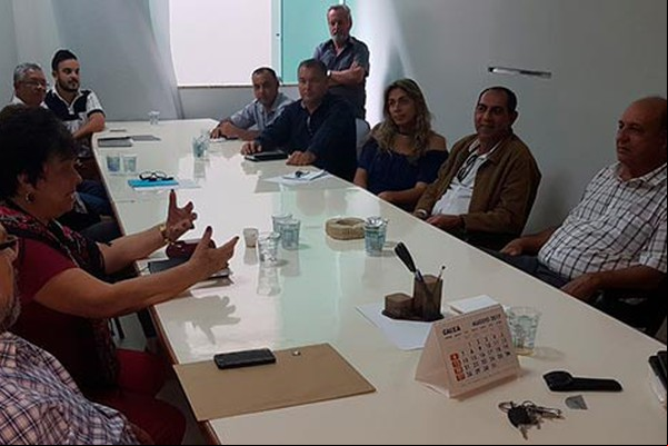 Insatisfeitos com atendimento do Executivo, vereadores se reúnem com o prefeito José Eustáquio