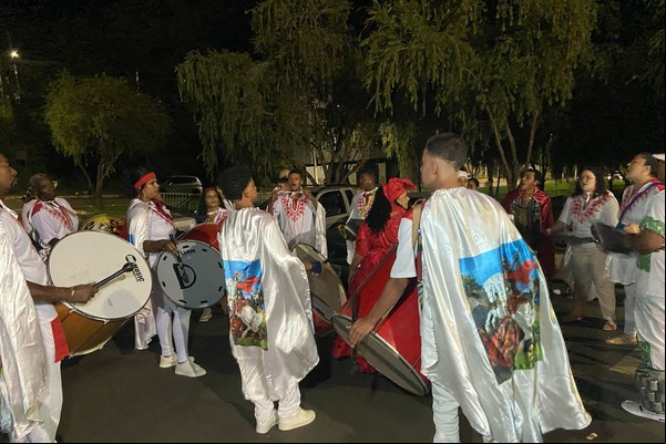 Grupo quilombola realiza cortejo em homenagem a São Jorge e Ogum em Patos de Minas