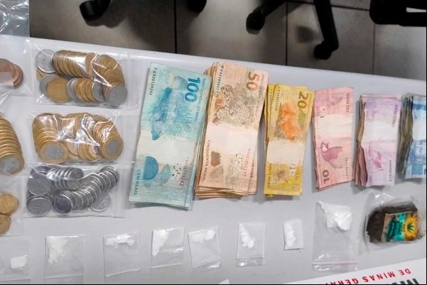 Polícia apreende maconha, haxixe, cocaína e ecstasy em apartamento no Caramuru; morador foi preso