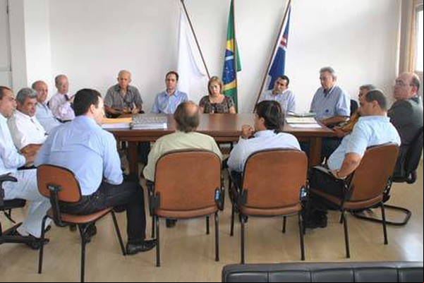 Reunião marca início do trabalho da equipe de transição de Pedro Lucas