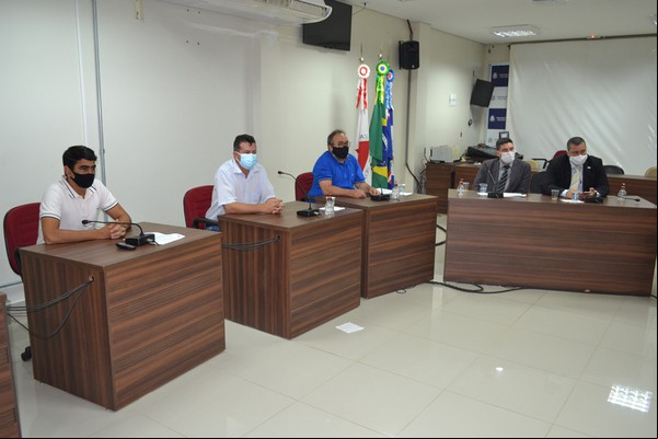 Comissão dos fura-filas constata perdas de 136 doses de vacinas e “inconsistências” na vacinação