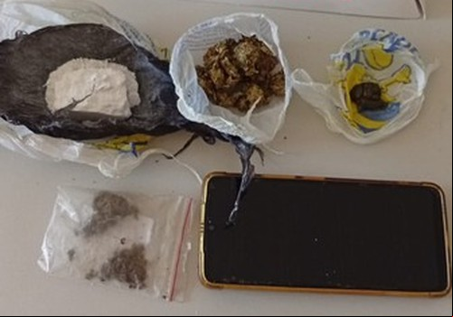 Polícia Militar apreende adolescente e prende motorista com drogas em Cruzeiro da Fortaleza