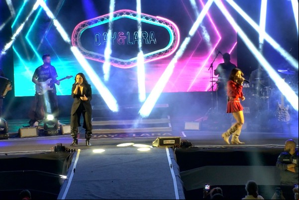 Day e Lara fazem grande show na Fenapraça 2025 e empolgam público; veja ao vivo