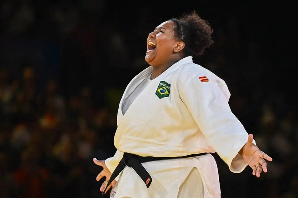 Judoca Beatriz Souza conquista o primeiro ouro brasileiro em Paris
