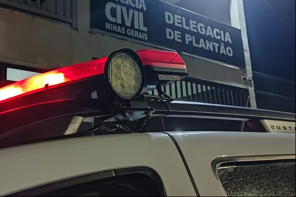 Dono de mototaxi em Patos de Minas é preso pela PM acusado de roubo e tráfico de drogas
