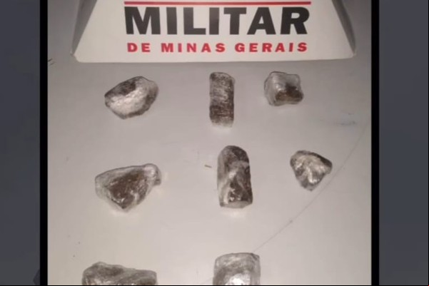 Adolescente de 16 anos é apreendido em Patos de Minas com tabletes de maconha