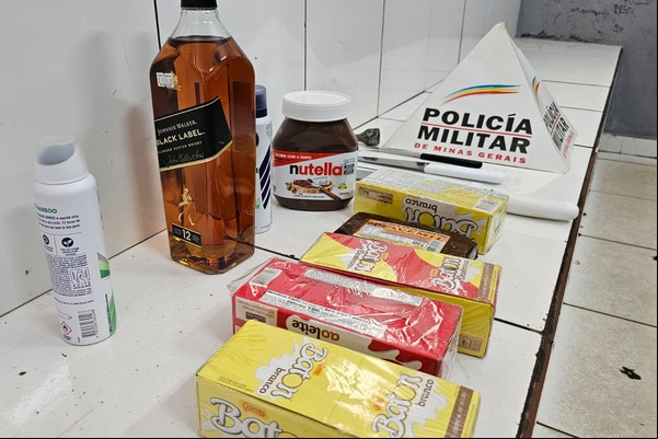 Aposentado de 36 anos é preso por furtar supermercado, danificar viatura e fazer ameaças a policiais