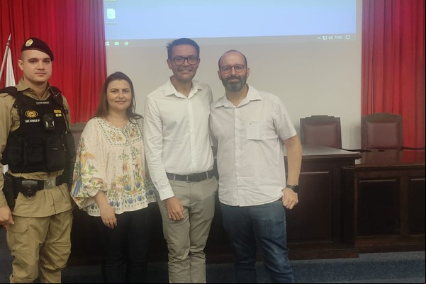 Encontro com diretores de escolas busca pacificar ambientes educacionais em Patos de Minas