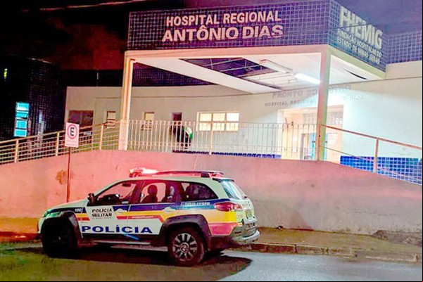 Homem cobra dívida de jovem por aluguel de bicicleta e é esfaqueado em bar, no centro de Varjão de Minas