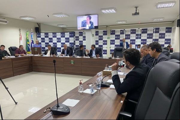 José Luiz pede vista e projeto que exige exame toxicológico para servidores da Câmara é adiado