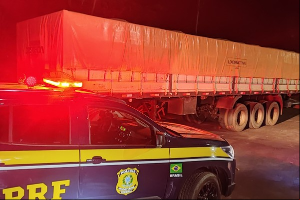 Grupo Tático da PRF apreende semirreboque adulterado na BR 365, em Patos de Minas
