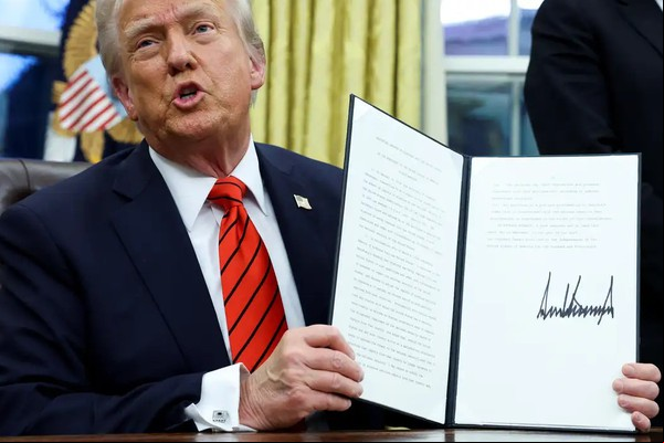 Trump muda regras e elogia segurança do sistema eleitoral do Brasil
