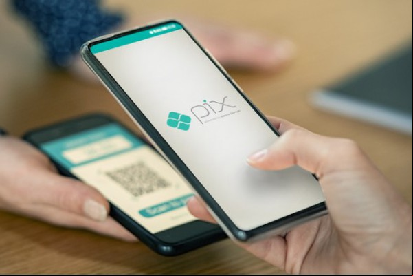 Pix ará a fazer pagamentos por aproximação a partir da próxima sexta-feira