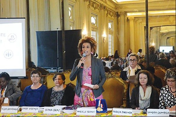 Moraes manda PF entregar conversas entre delegado e Marielle Franco