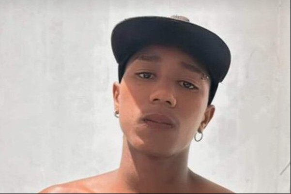Corpo de adolescente de 15 anos é encontrado com mais de 20 facadas em escola de Paracatu